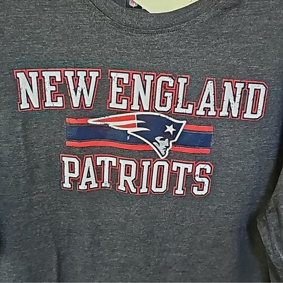NFL New England Patriots Men's Team Striping Gray Short Sleeve Shirt - New - Picture 2 of 2